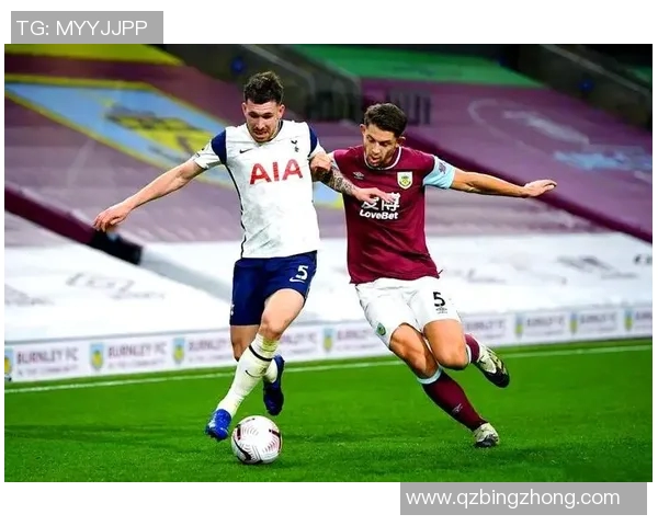 巴伦西亚宣布引进前曼联中场，欲提升球队实力